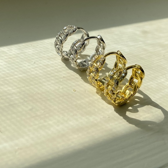 Huggies Earrings - sterling silver - Picture 2 of 4